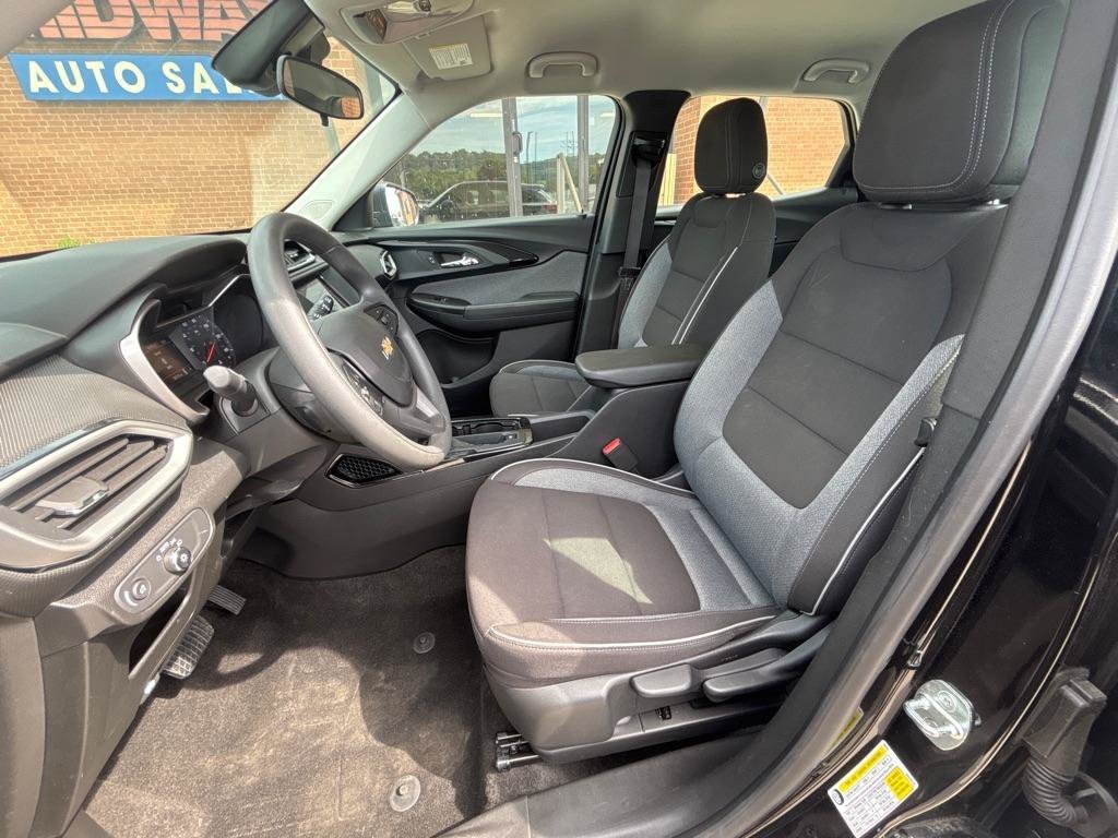 Used 2023 Chevrolet TrailBlazer LS FWD image 17