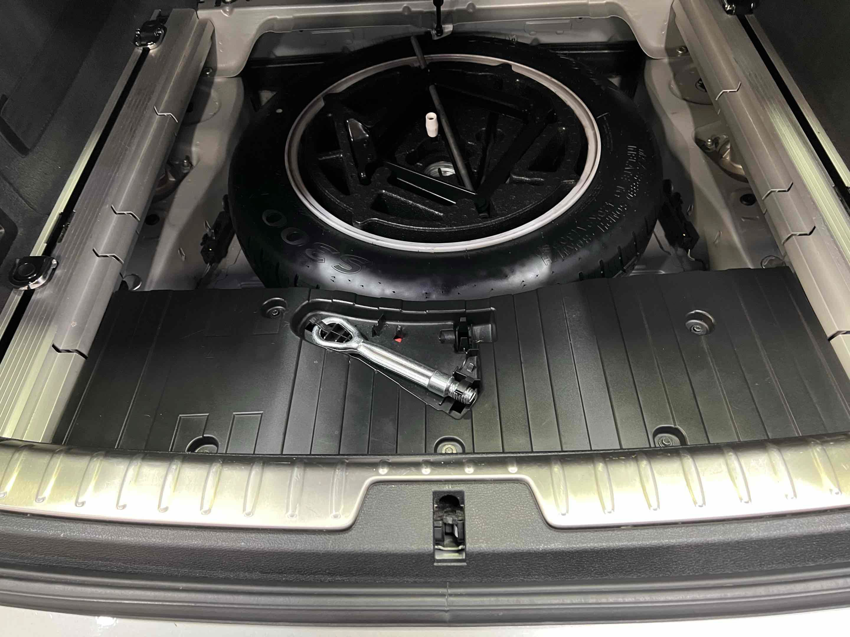 Used 2017 BMW X6 M AWD/4WD image 61