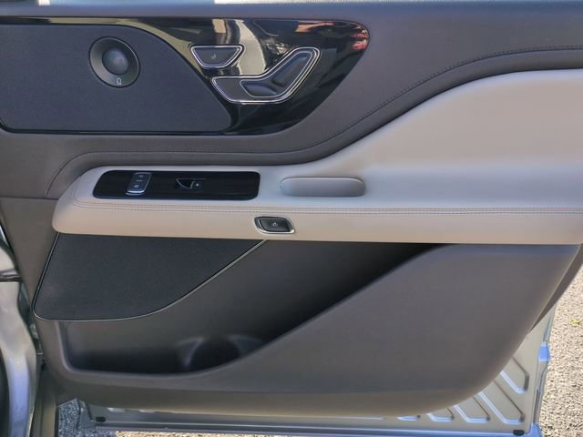 Used 2024 Lincoln Aviator Reserve w/ Equipment Group 201A RWD image 41