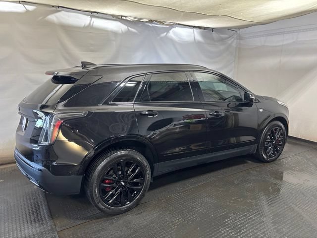 Certified 2022 Cadillac XT5 Sportv w/ LPO, ONYX Package AWD/4WD image 5