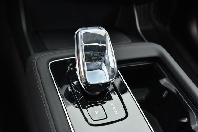 Used 2025 Volvo XC90 B6 Plus AWD/4WD image 16
