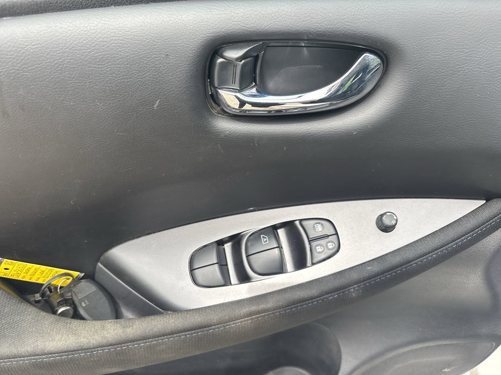 Used 2022 Nissan Leaf S FWD image 13