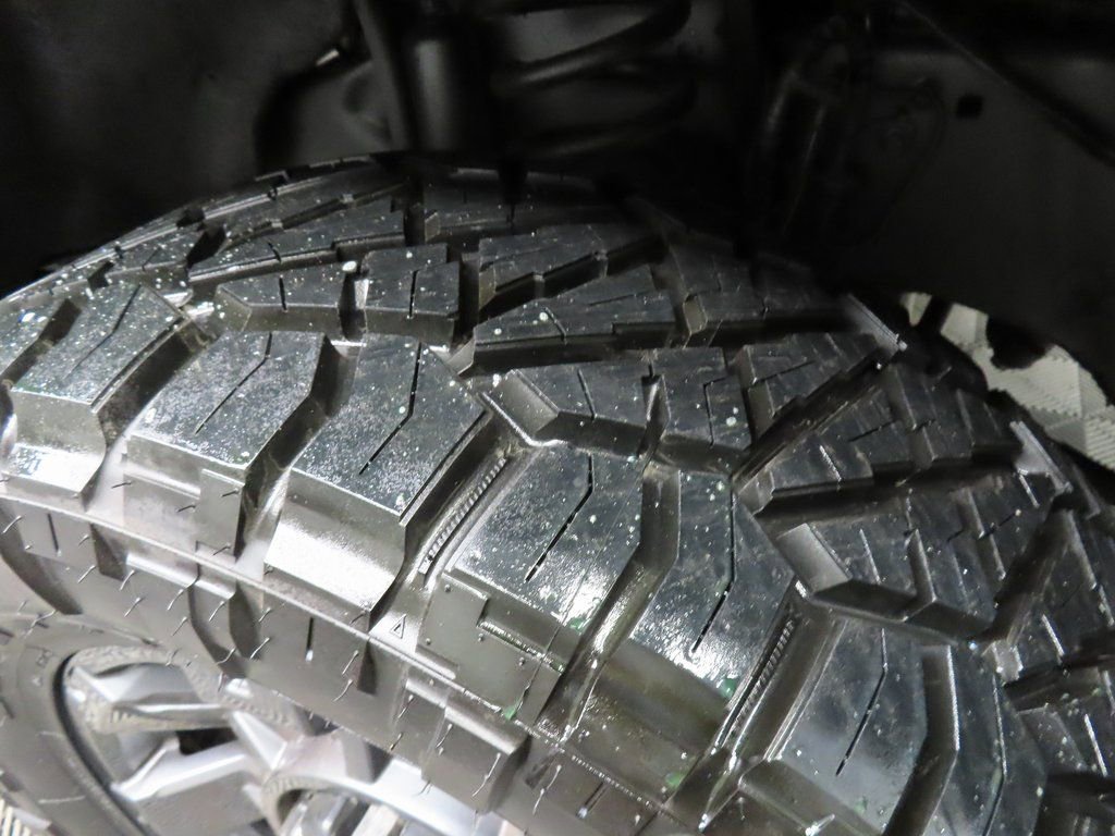 Used 2023 Ford F250 Lariat w/ Sport Appearance Package image 7