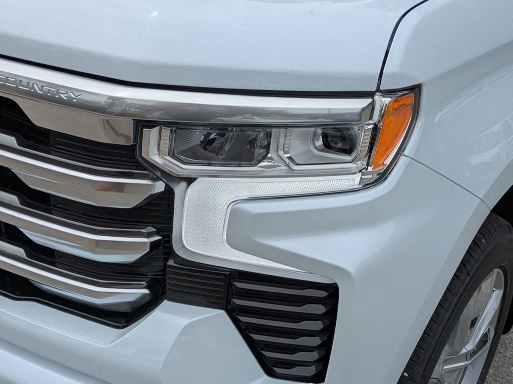 New 2026 Chevrolet Silverado 1500 High Country AWD/4WD image 11