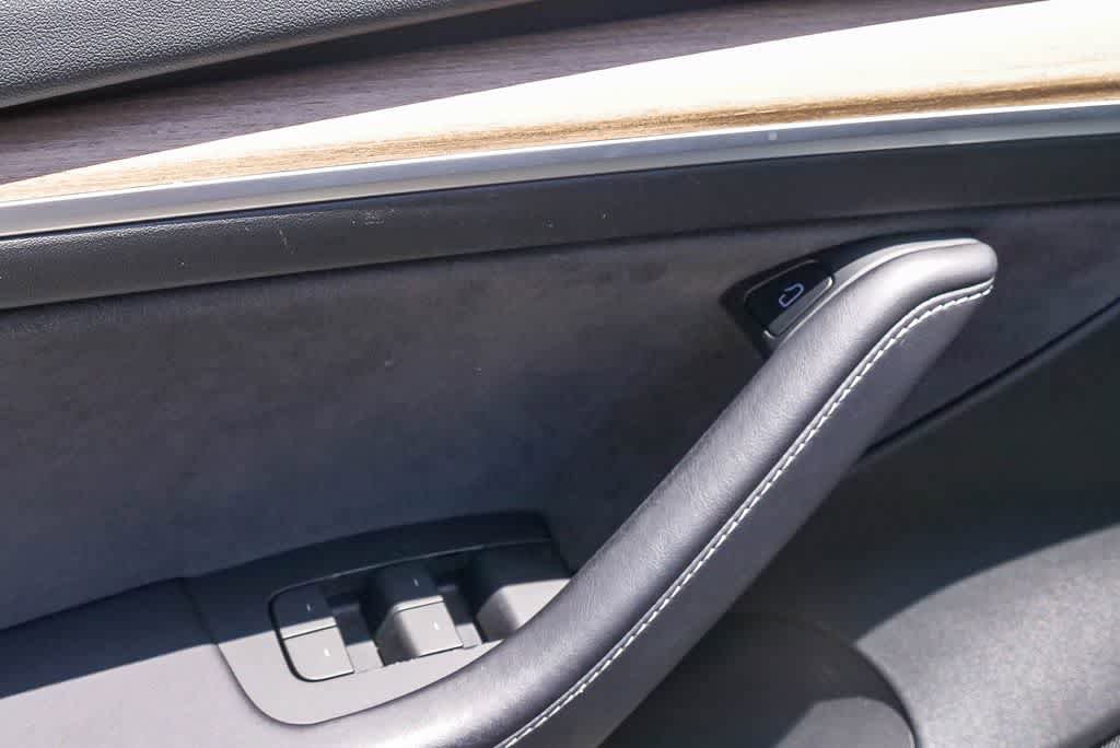 Used 2023 Tesla Model 3 Standard Range RWD image 19