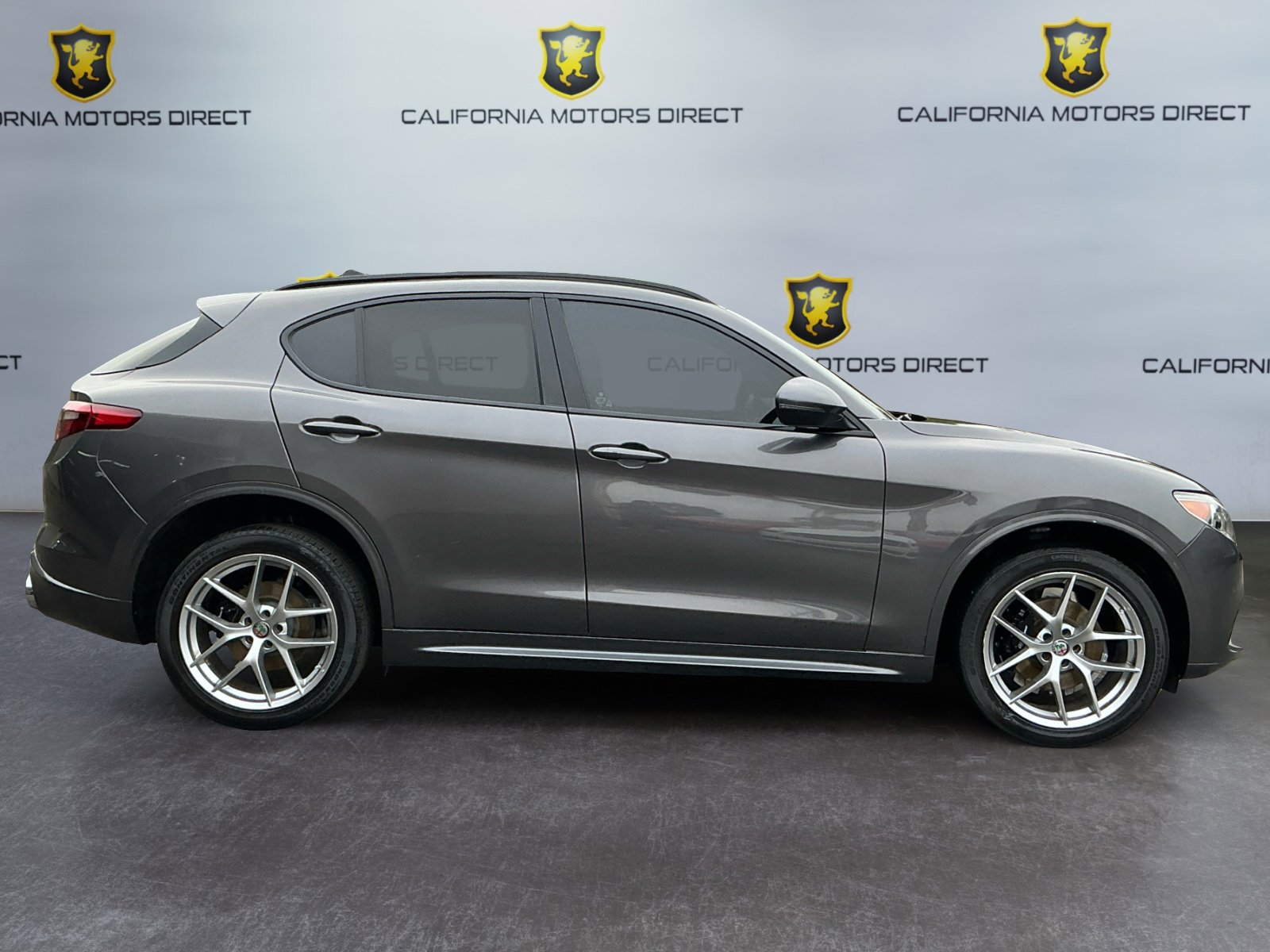 Used 2020 Alfa Romeo Stelvio Ti Sport w/ Quick Order Package 22S Sport image 4