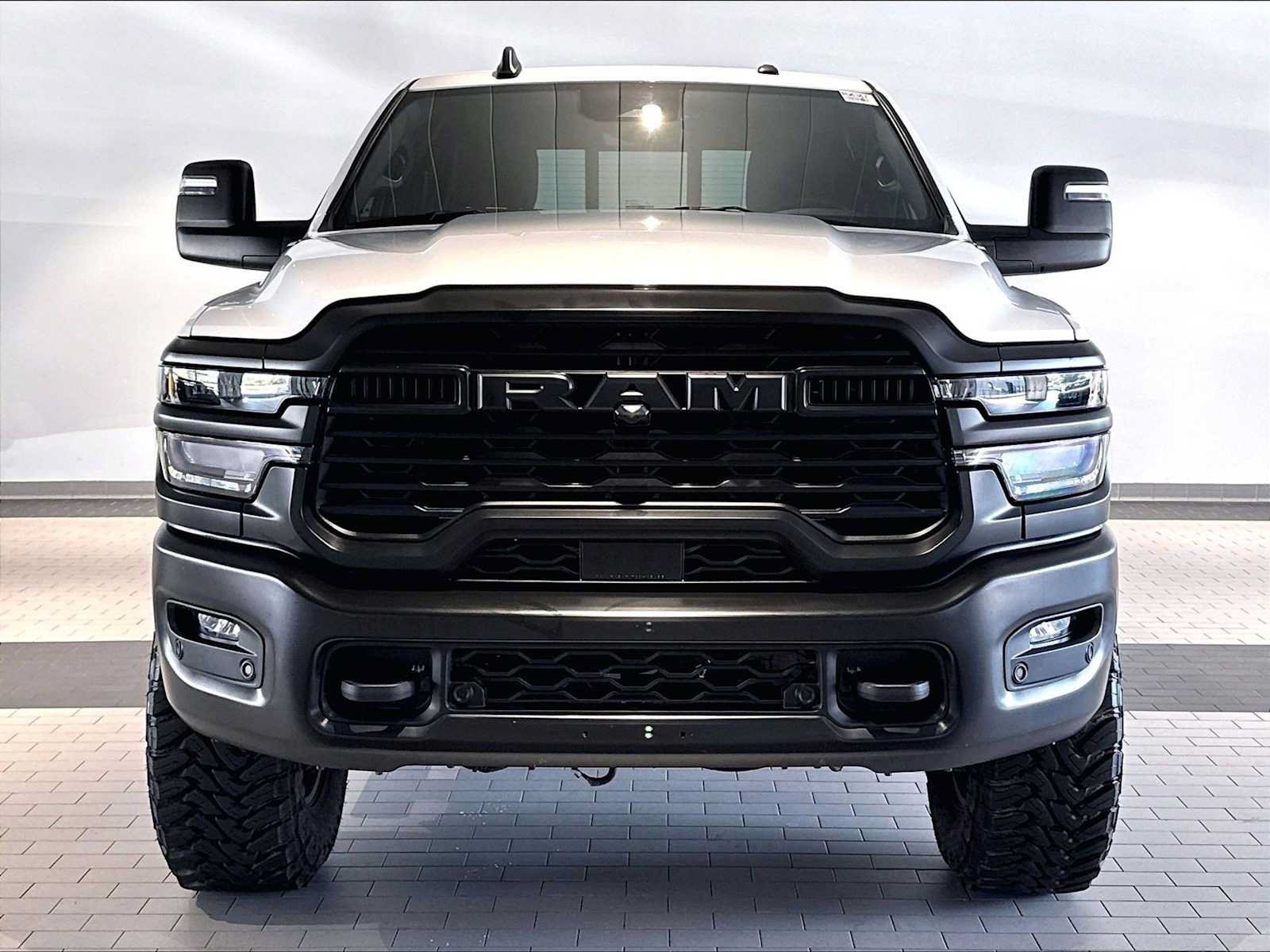 Used 2025 RAM 3500 Tradesman AWD/4WD image 13