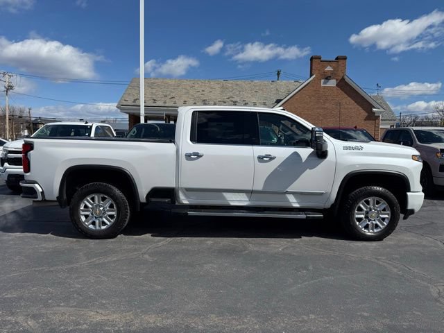 Used 2025 Chevrolet Silverado 2500 High Country w/ Technology Package AWD/4WD image 8