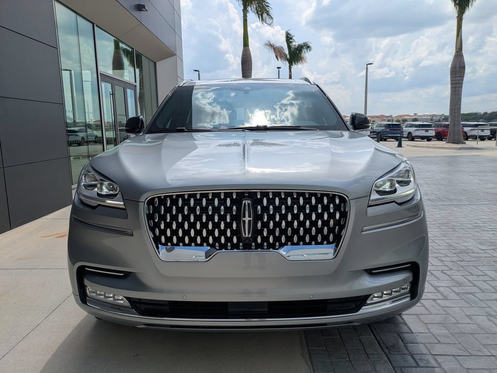 Certified 2024 Lincoln Aviator Black Label w/ Dynamic Handling Package AWD/4WD image 3