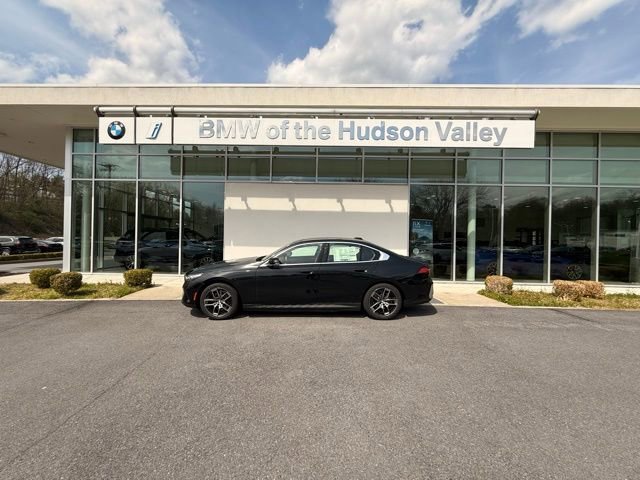 New 2026 BMW i5 eDrive40