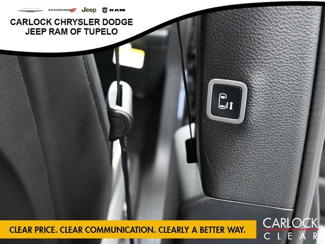 New 2026 Chrysler Pacifica Limited w/ Uconnect Theater Family Group image 35
