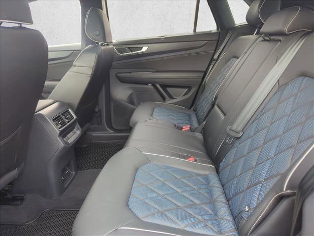 Used 2025 Volkswagen Atlas Cross Sport SEL Premium R-Line image 14