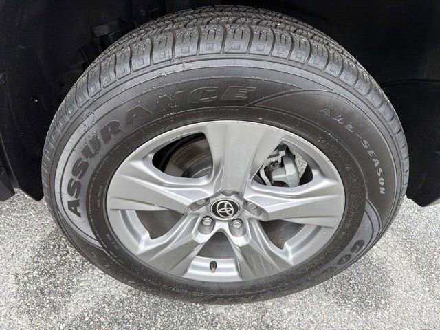 Certified 2024 Toyota RAV4 XLE image 32