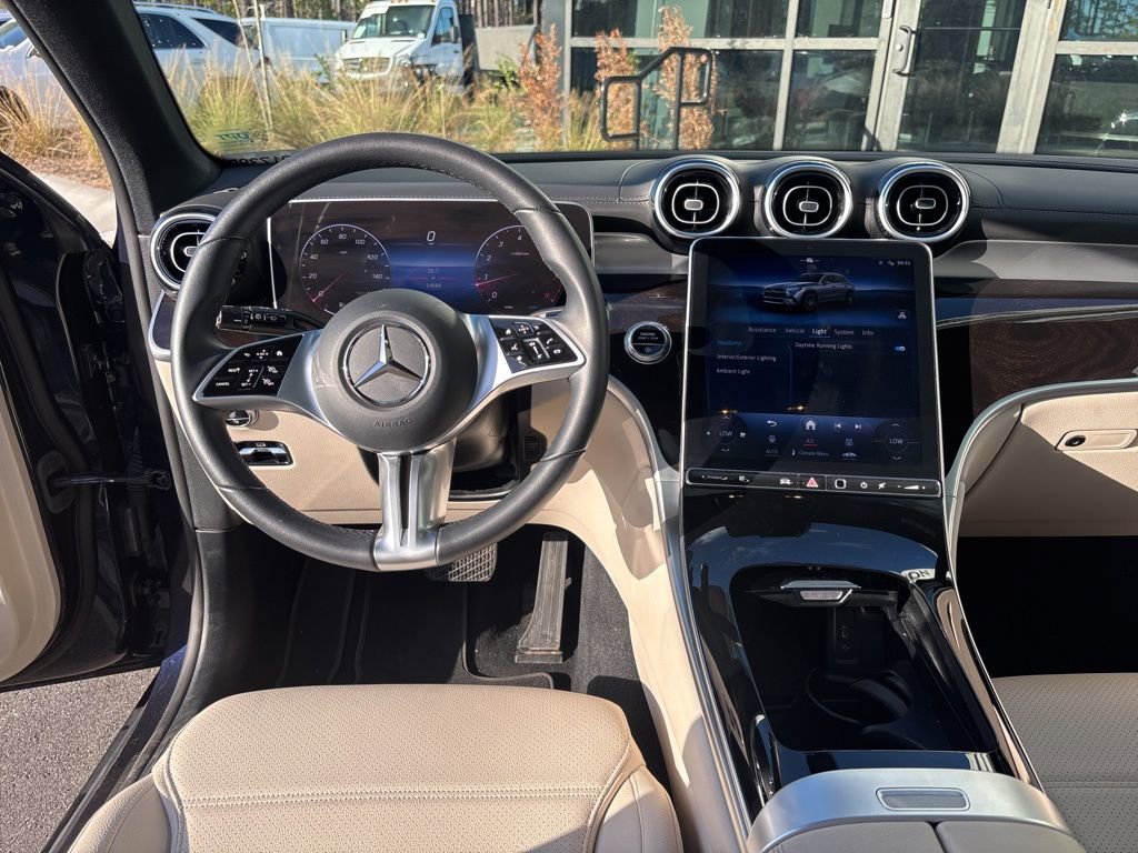 Used 2024 Mercedes-Benz GLC 300 image 48