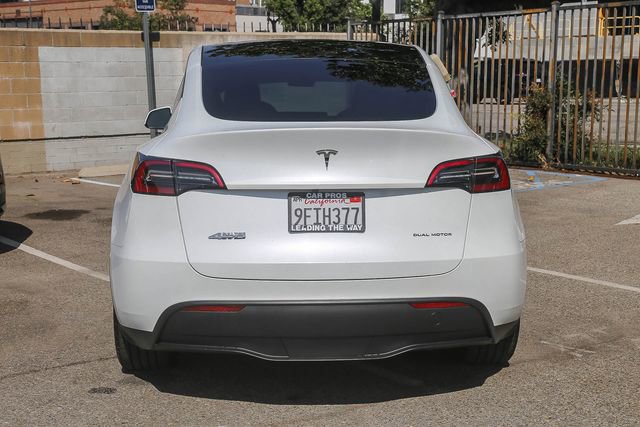 Used 2023 Tesla Model Y Long Range image 9