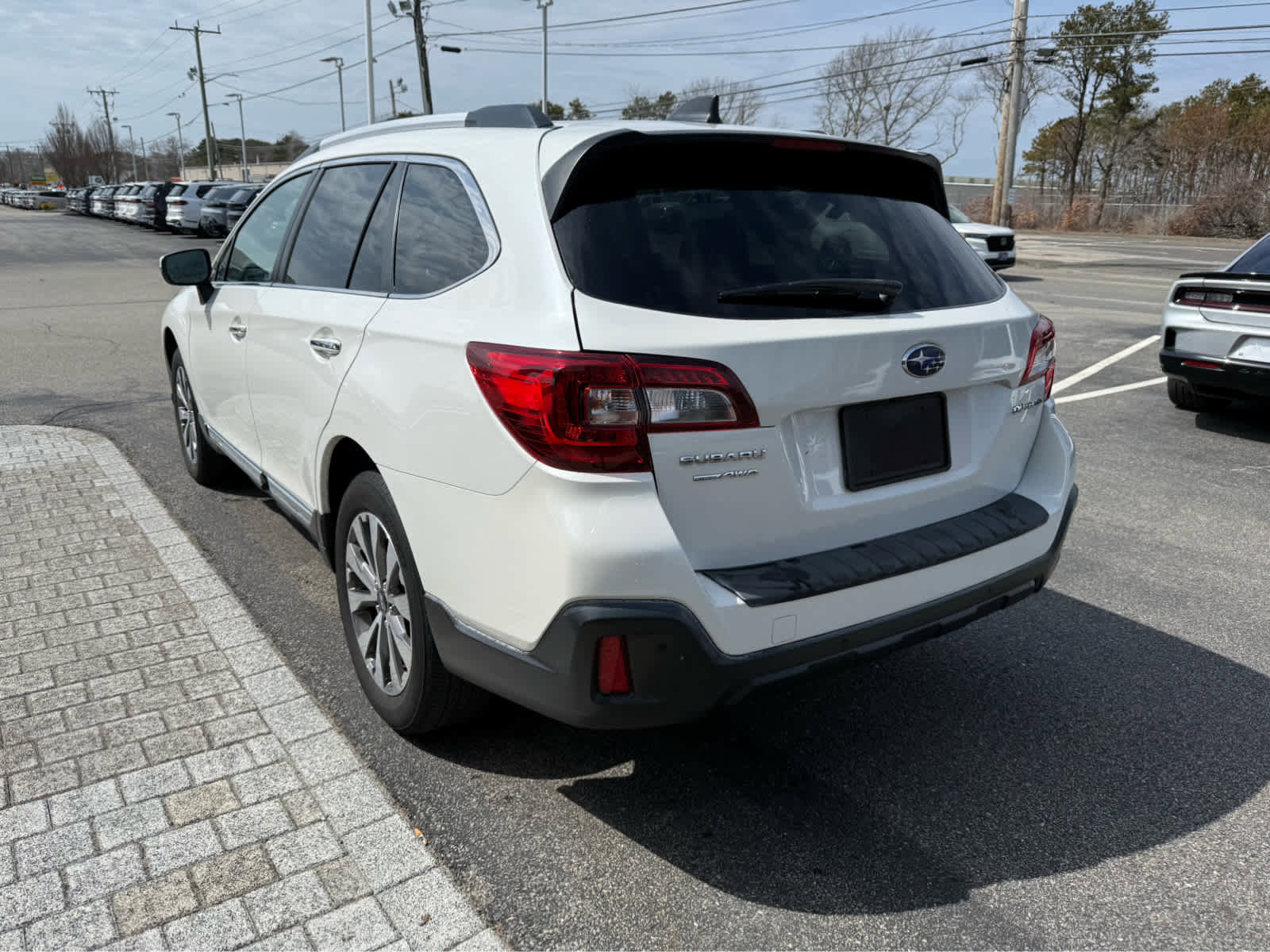 Used 2019 Subaru Outback 2.5i Touring image 5