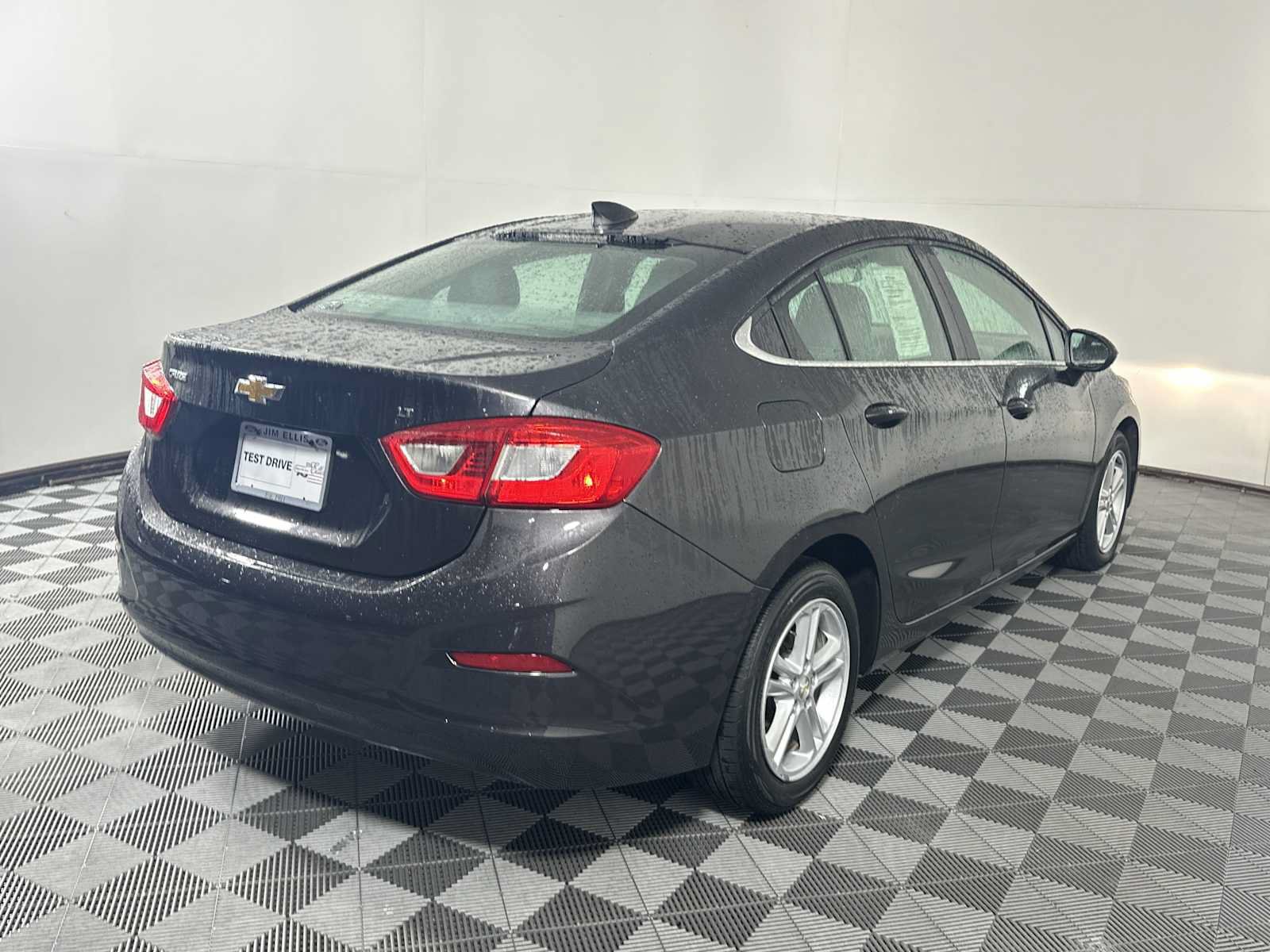 Used 2017 Chevrolet Cruze LT w/ Convenience Package FWD image 7