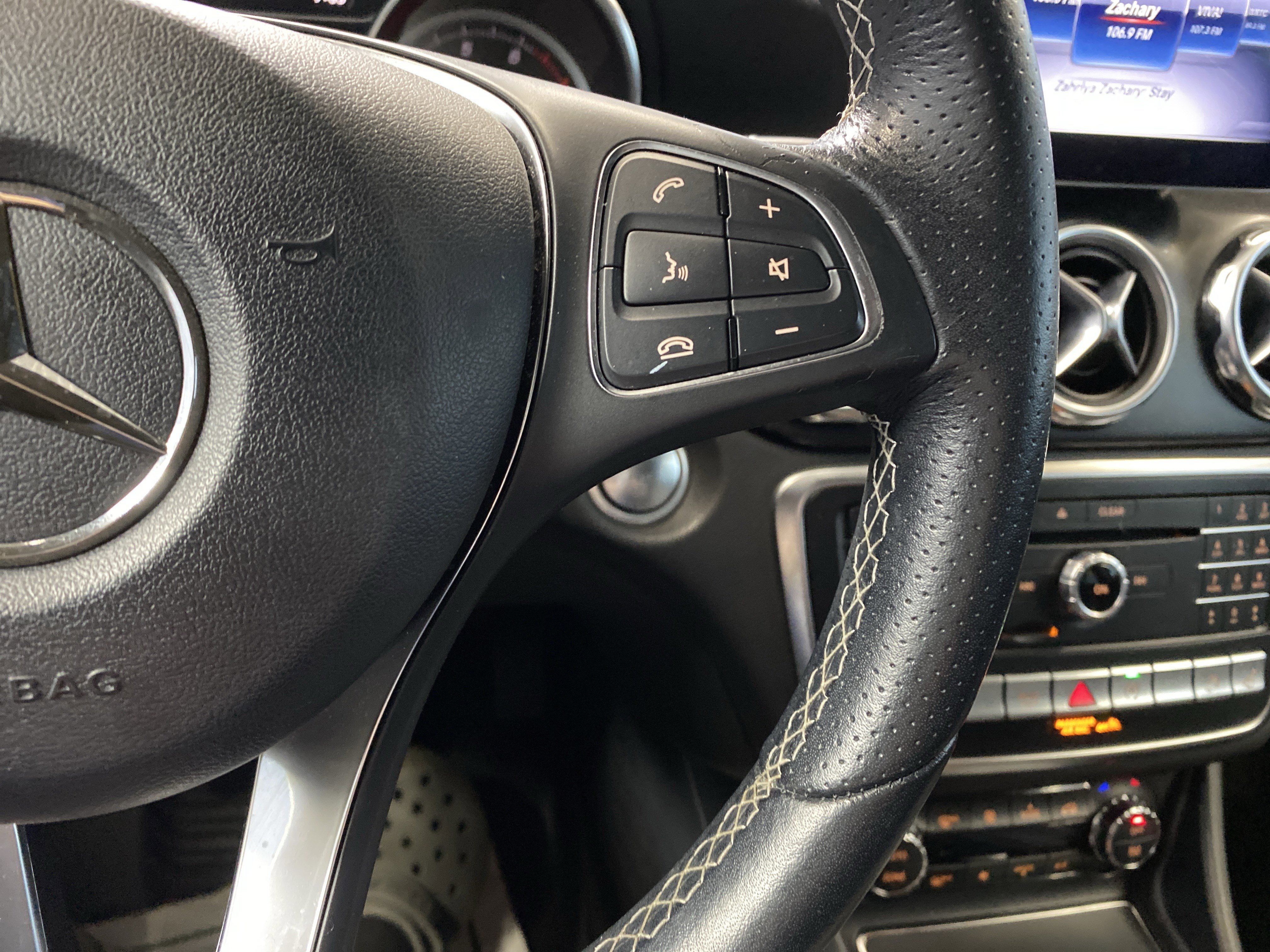 Used 2018 Mercedes-Benz GLA 250 4MATIC image 19