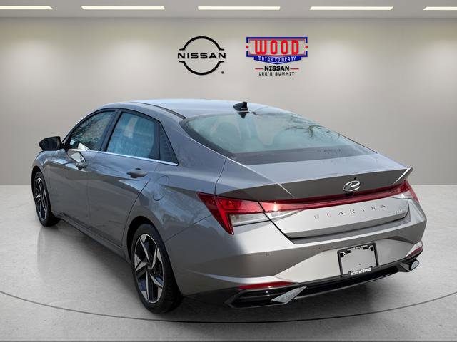 Used 2023 Hyundai Elantra Limited w/ Preferred Accessory Package image 4