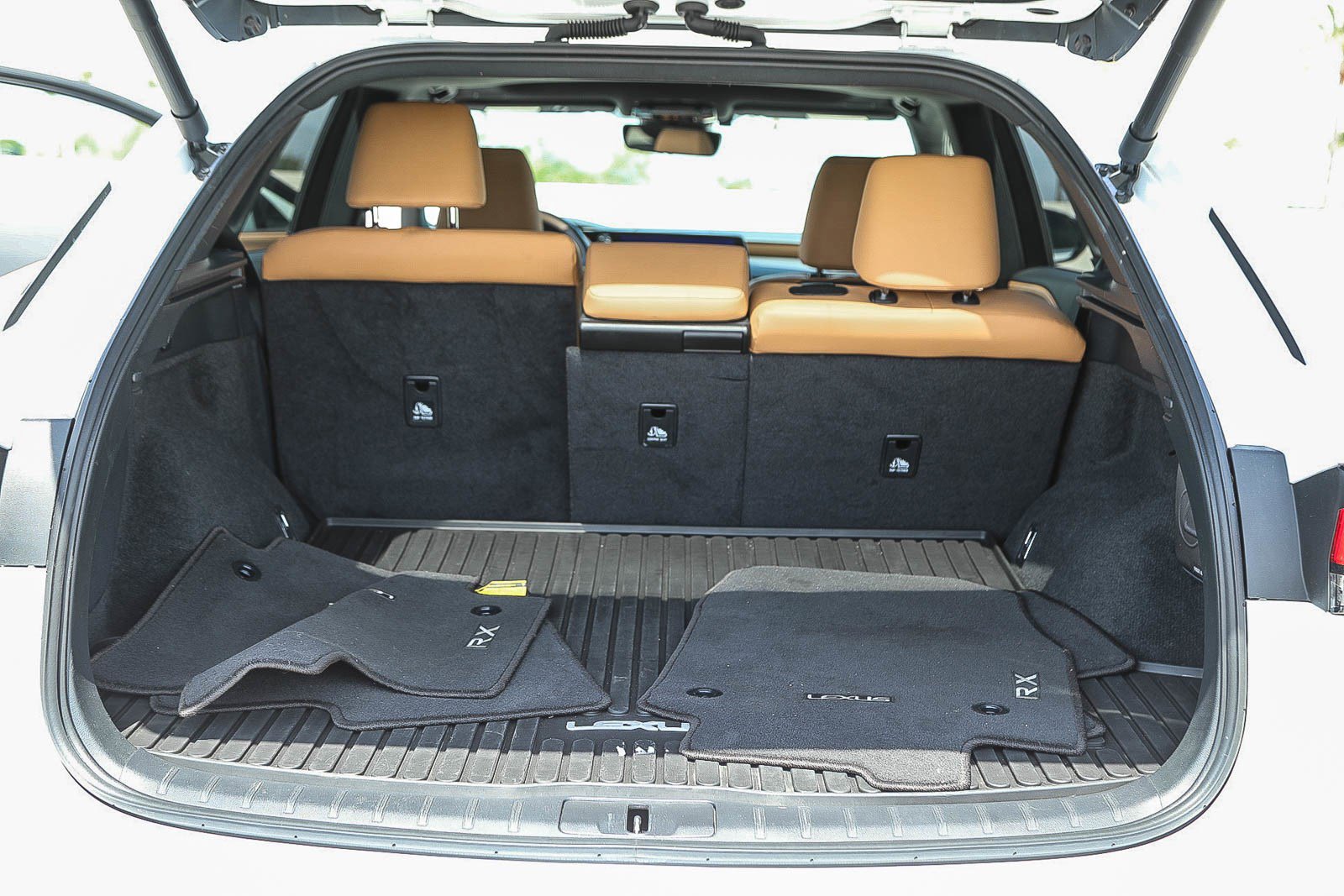 Used 2024 Lexus RX 350 Premium w/ Convenience Package FWD image 20