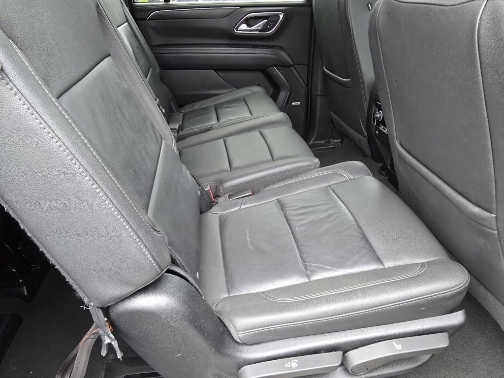 Used 2024 Chevrolet Suburban LT image 17