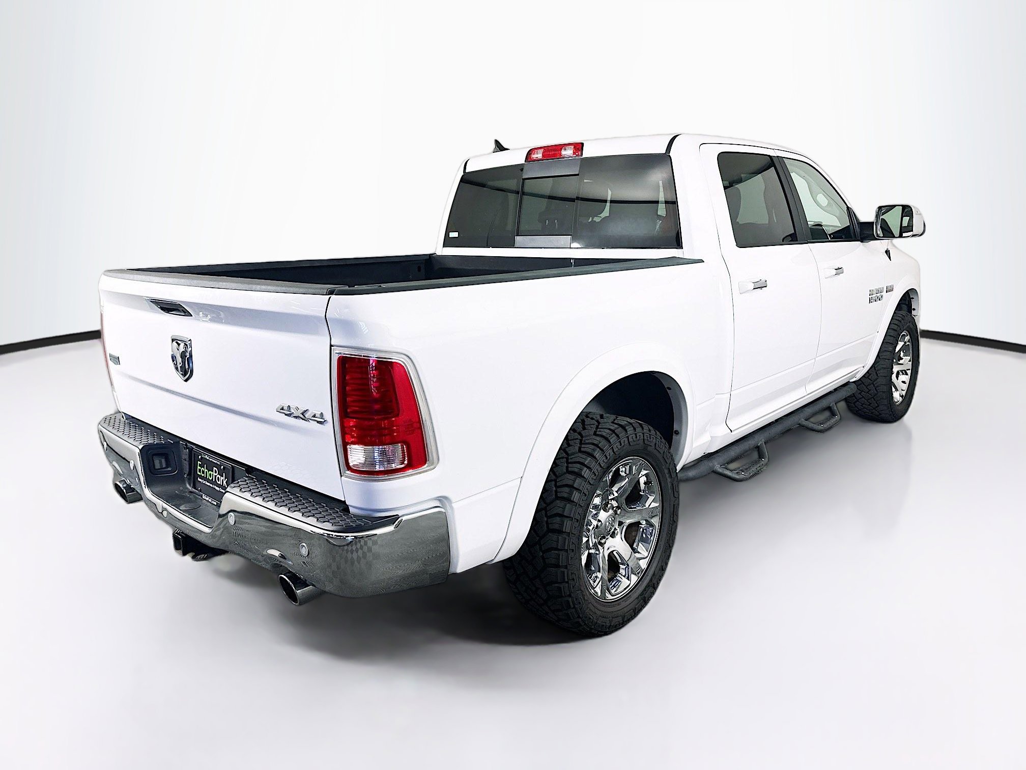 Used 2017 RAM 1500 Laramie w/ Convenience Group AWD/4WD image 9