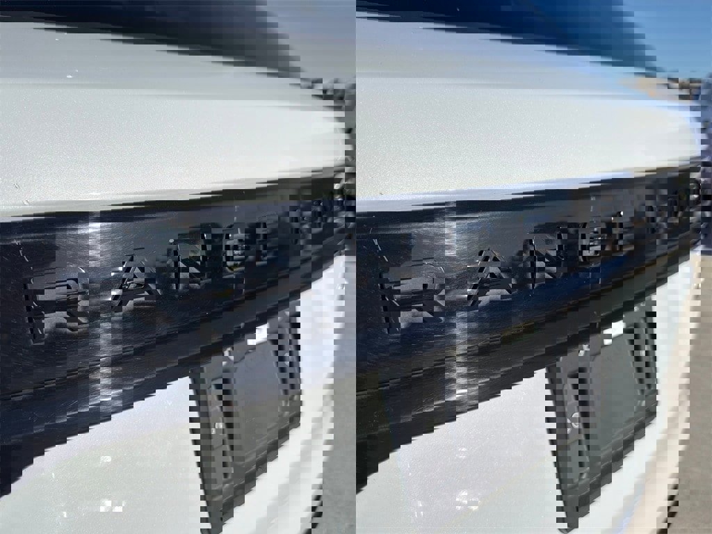 Used 2021 Land Rover Range Rover Velar S image 7