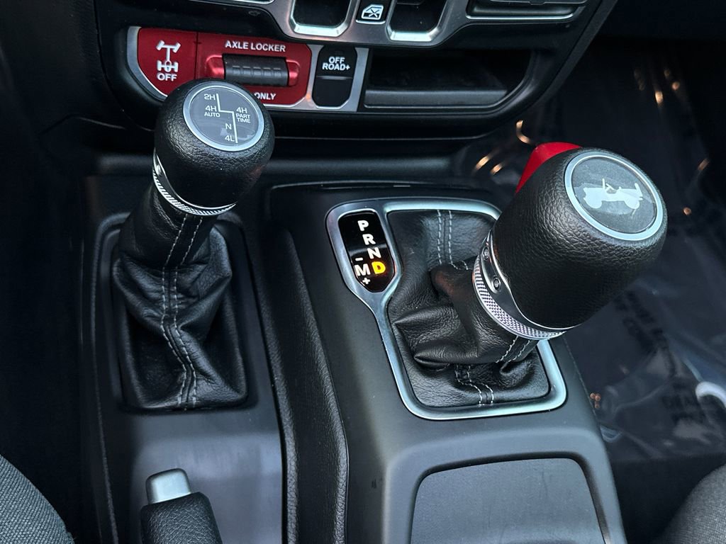 Used 2024 Jeep Wrangler Unlimited image 30