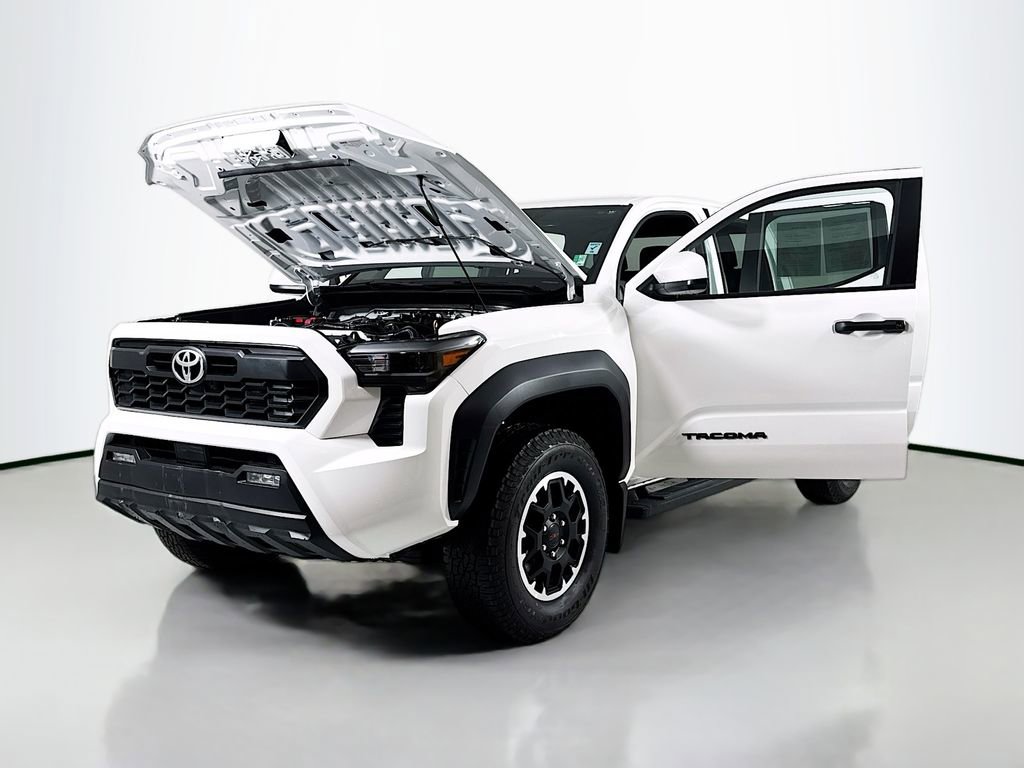 Used 2025 Toyota Tacoma TRD Off-Road image 22