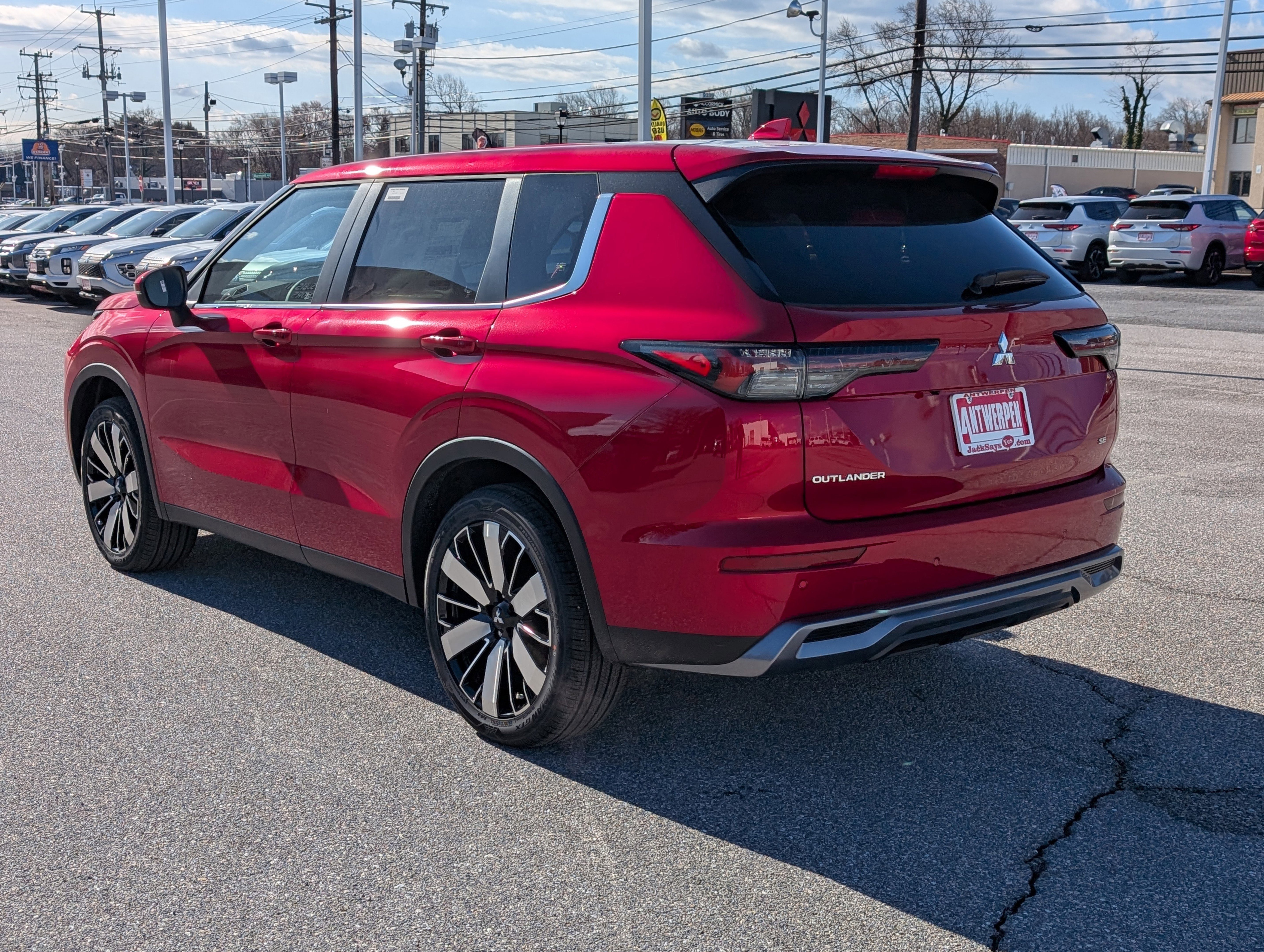 New 2025 Mitsubishi Outlander SE image 5