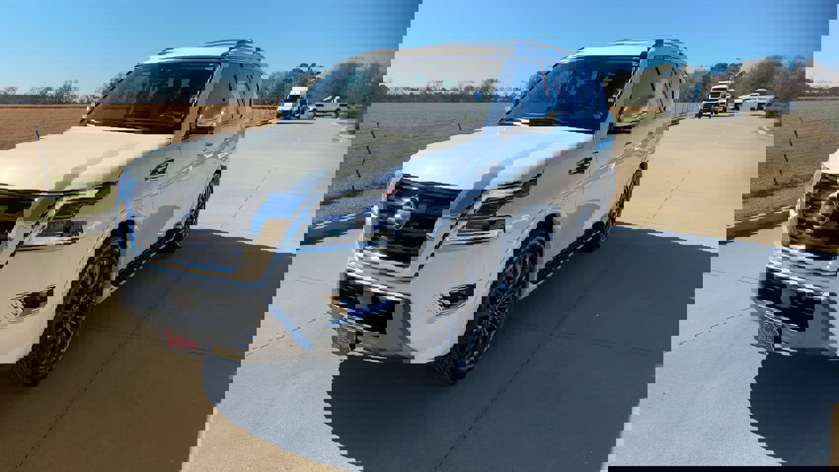 Used 2023 Nissan Armada Platinum w/ Captain's Chairs Package image 3