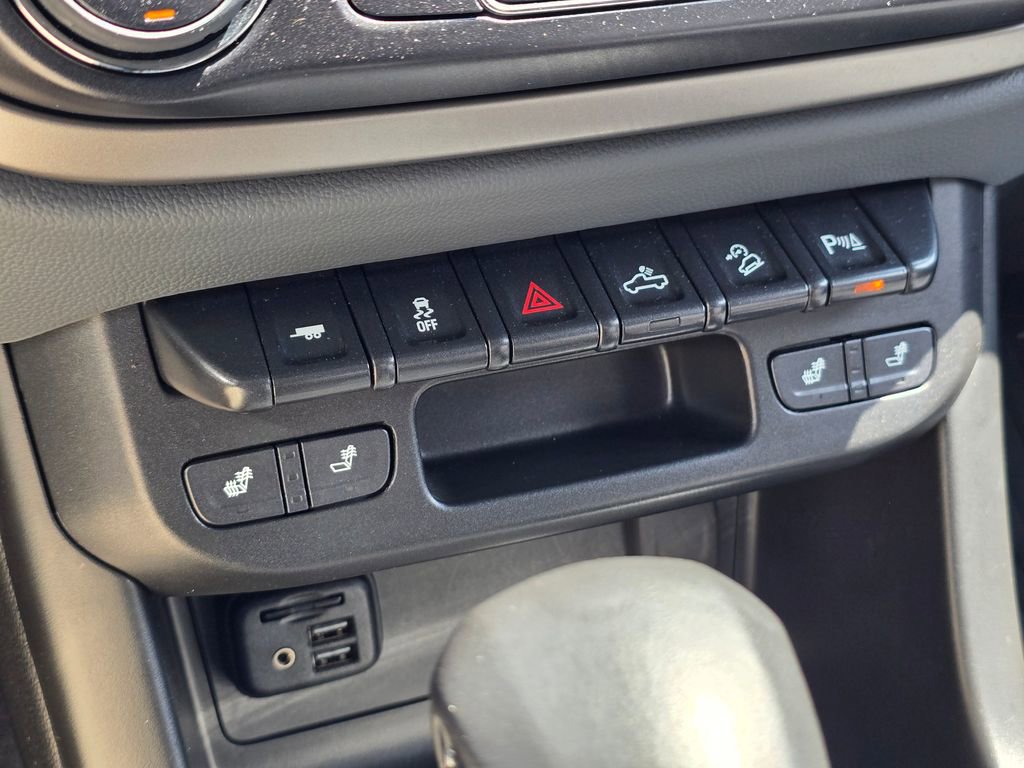 Used 2022 Chevrolet Colorado Z71 image 28