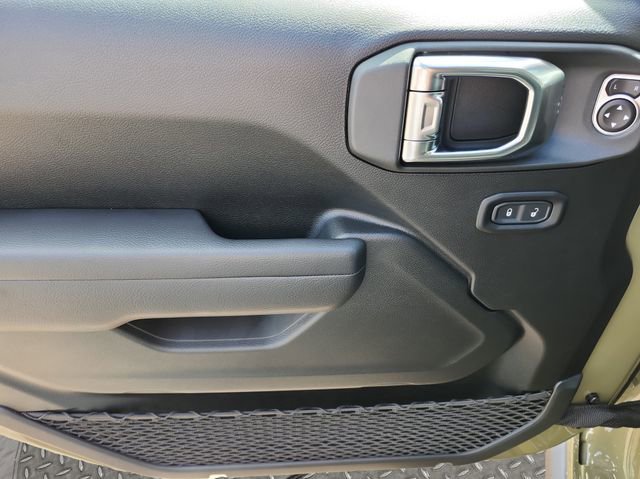 New 2025 Jeep Gladiator Willys image 12