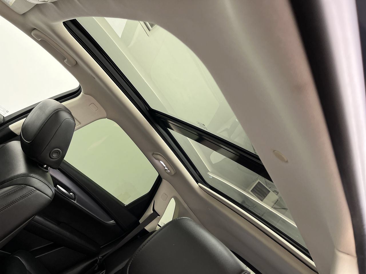 Used 2019 Cadillac XT5 Luxury AWD/4WD image 7