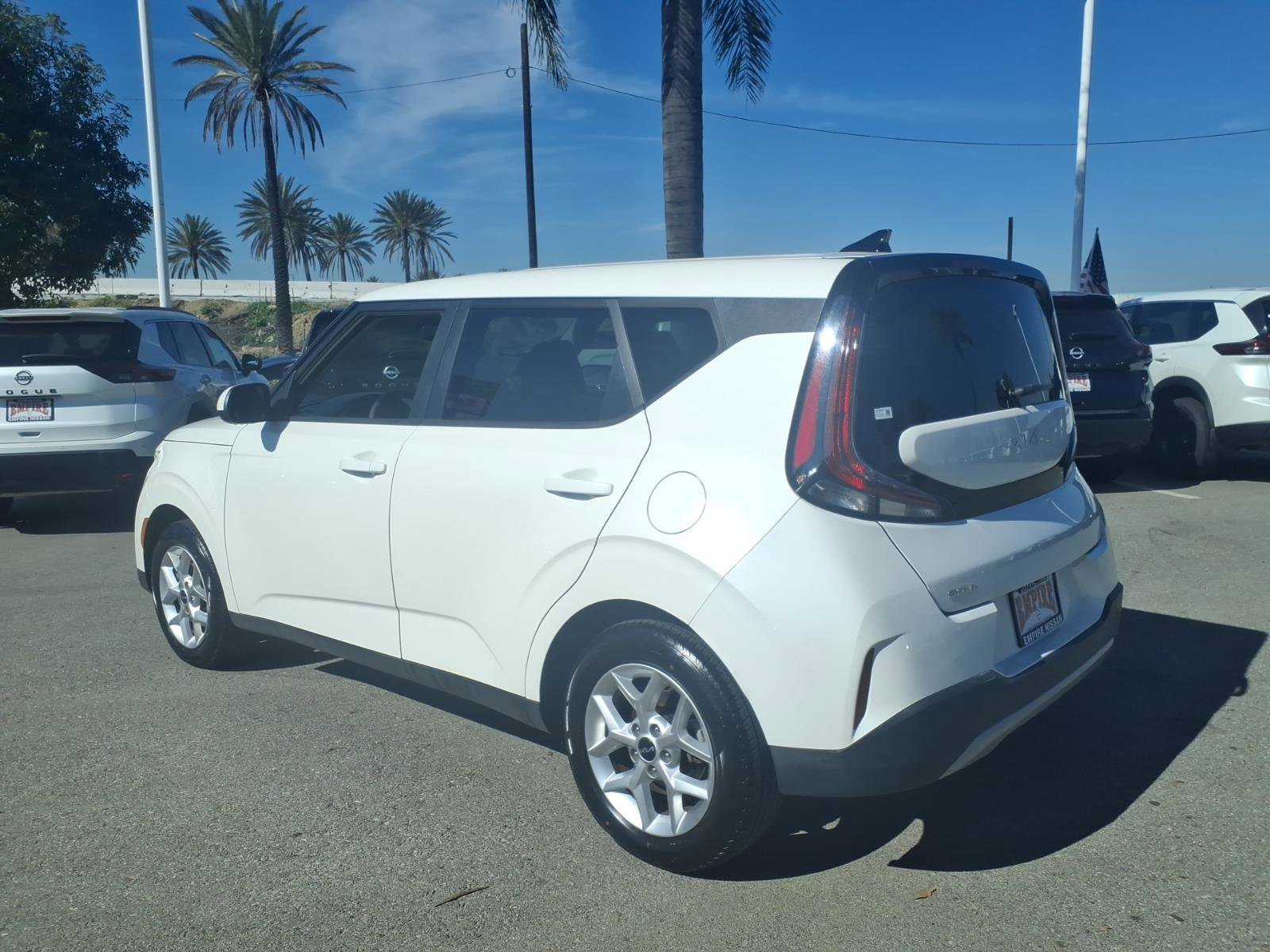 Used 2023 Kia Soul LX w/ Option Group 015 image 9
