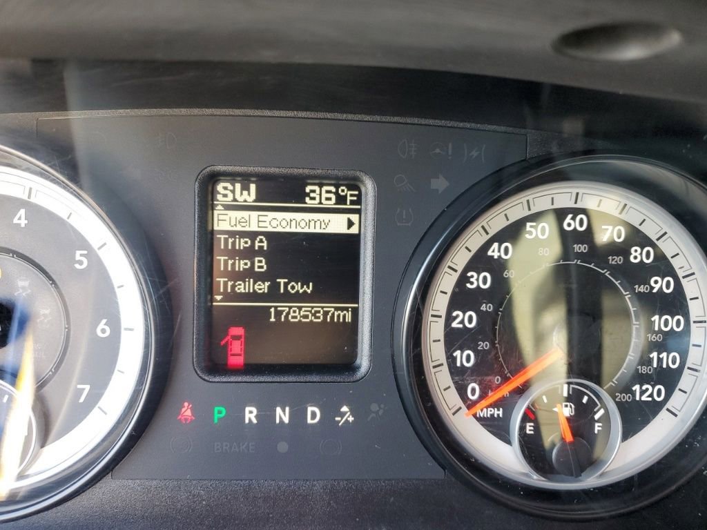 Used 2014 RAM 2500 SLT image 17