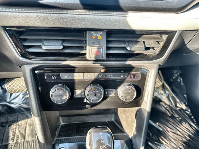 Used 2024 Volkswagen Taos SE image 17