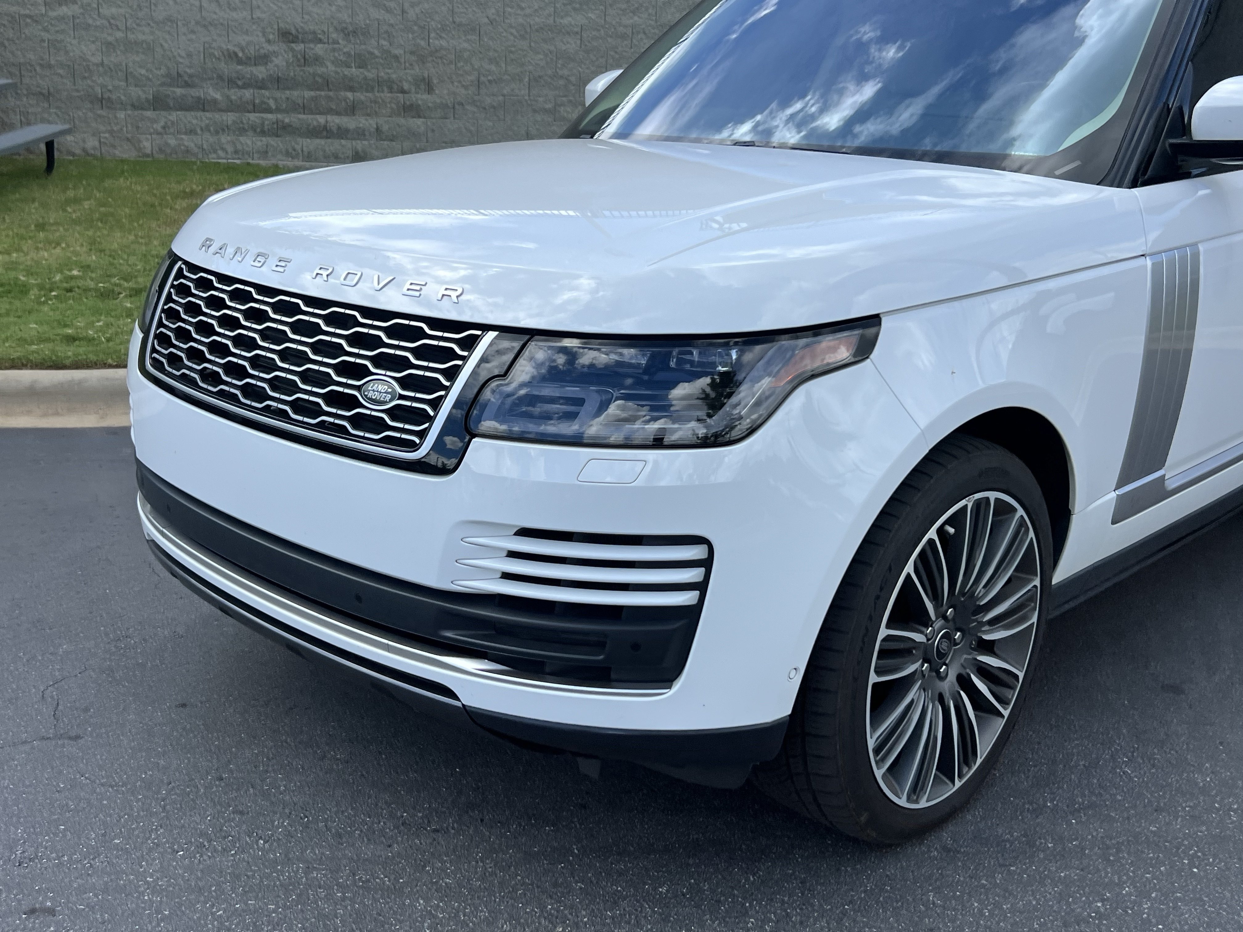 Used 2021 Land Rover Range Rover P525 Westminster Edition AWD/4WD image 11