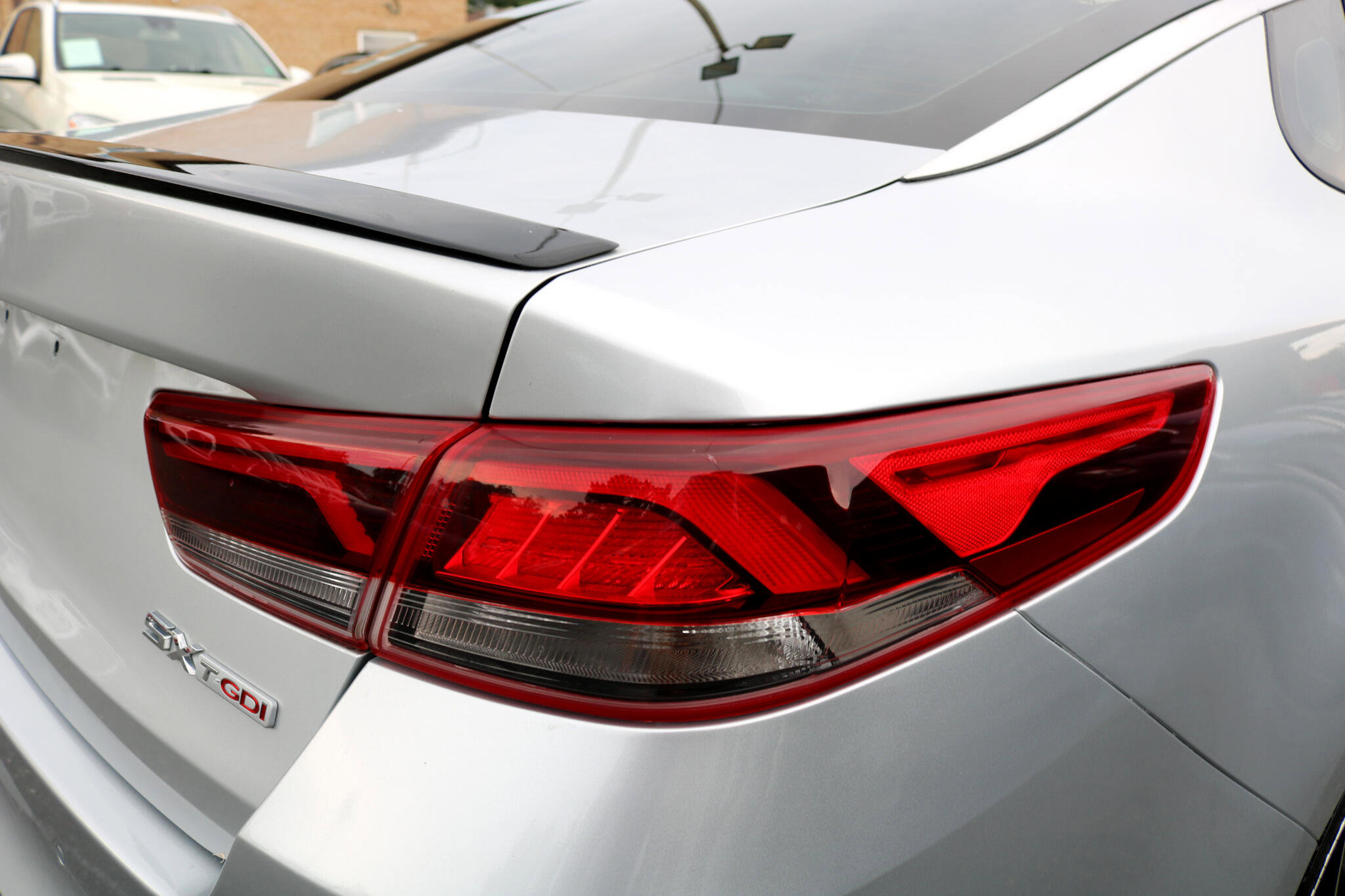 Used 2019 Kia Optima SX image 9