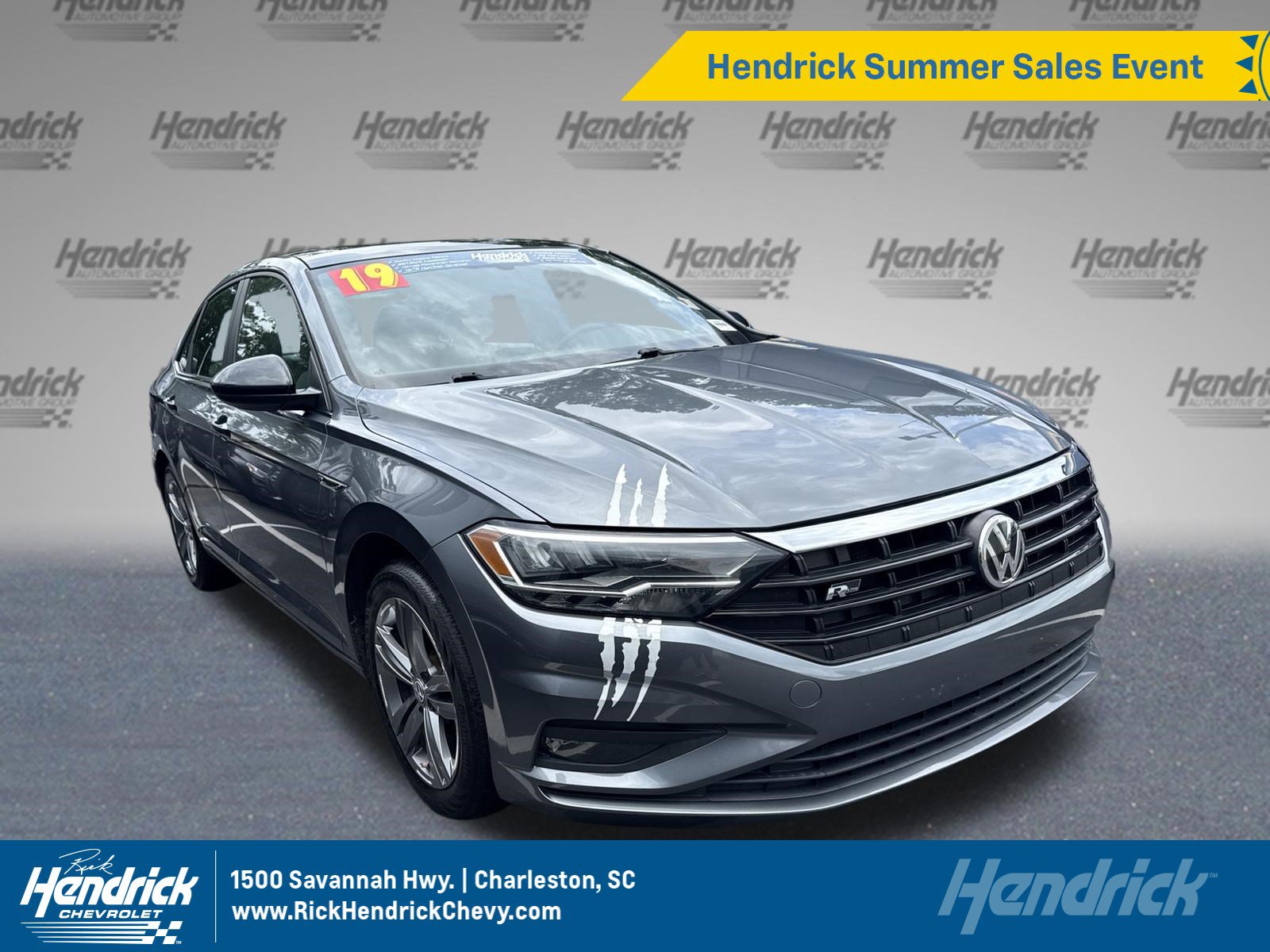 Used 2019 Volkswagen Jetta R-Line FWD image 1