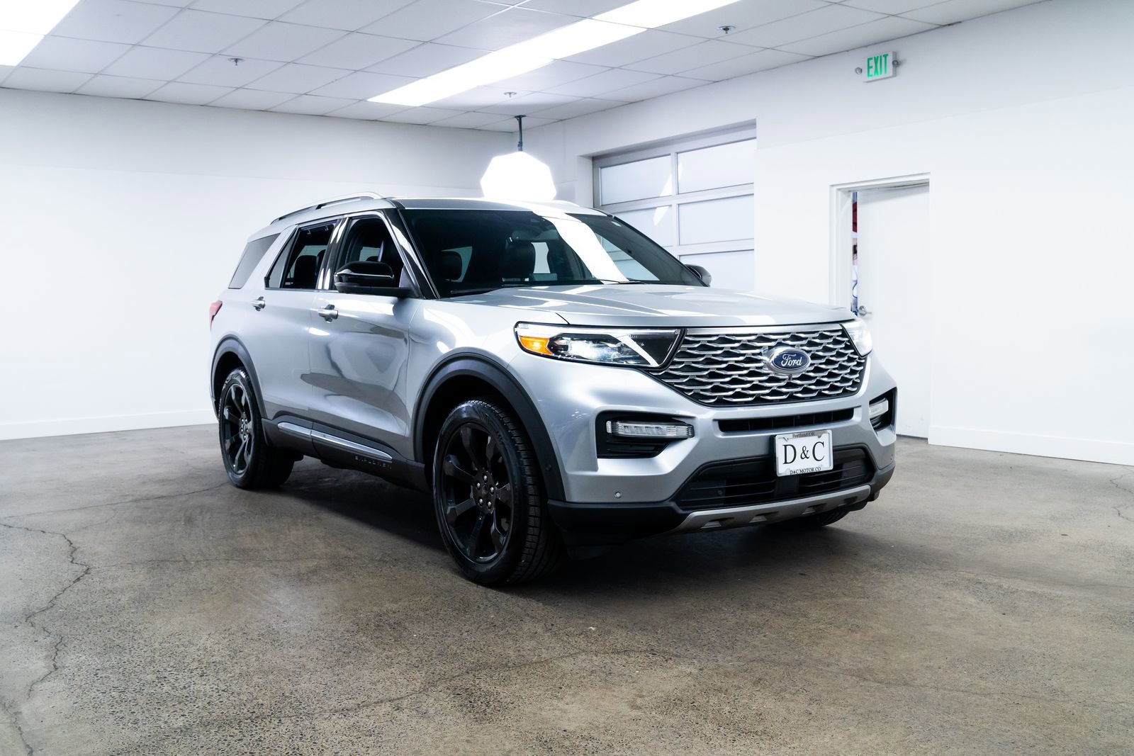 Used 2020 Ford Explorer Platinum w/ Premium Technology Package image 26