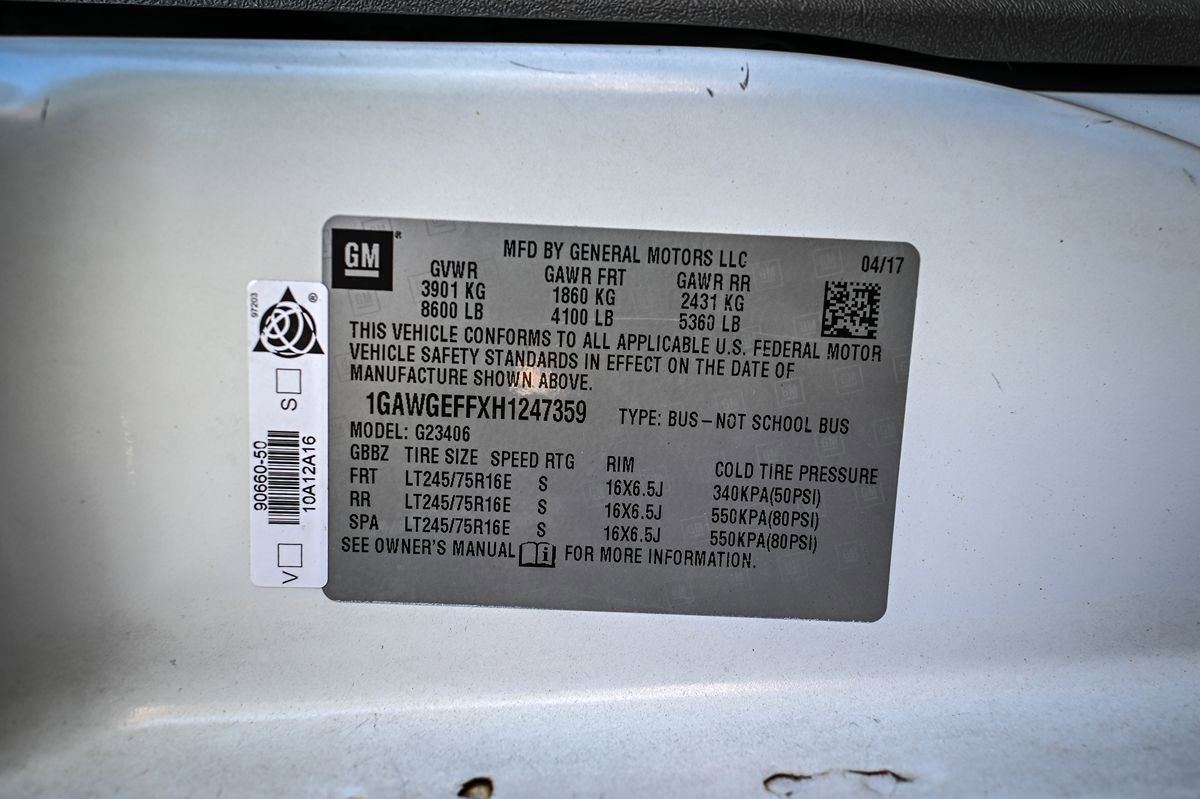 Used 2017 Chevrolet Express 2500 LS RWD image 18