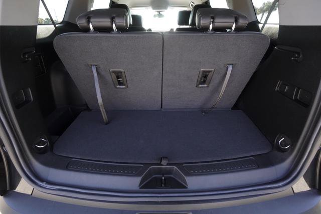 Used 2023 GMC Acadia SLT image 33