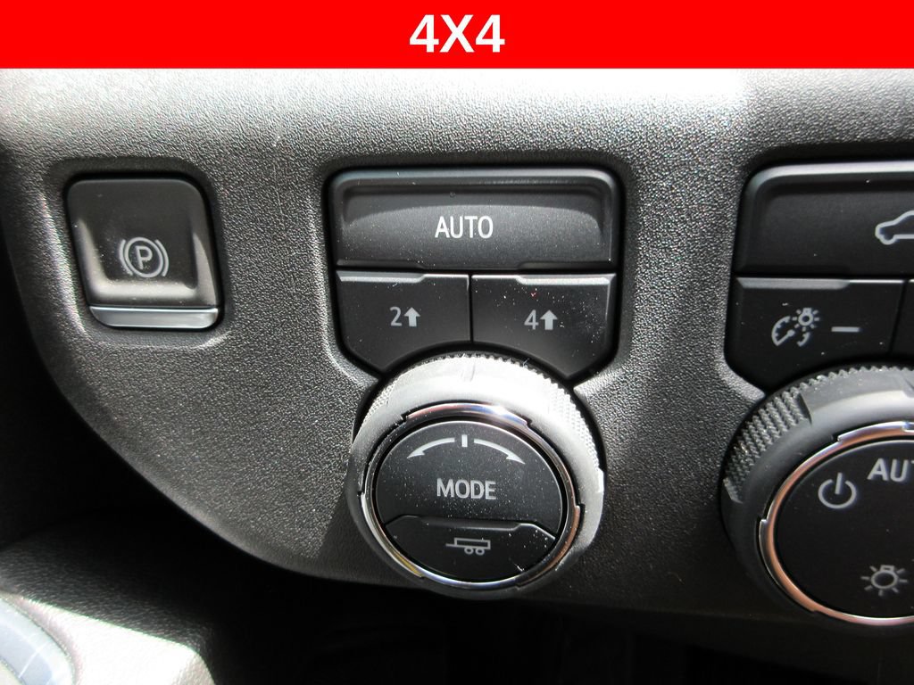 Certified 2023 Chevrolet Silverado 1500 LT AWD/4WD image 24