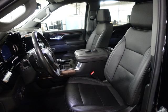 Used 2023 Chevrolet Silverado 1500 RST w/ Convenience Package II image 10