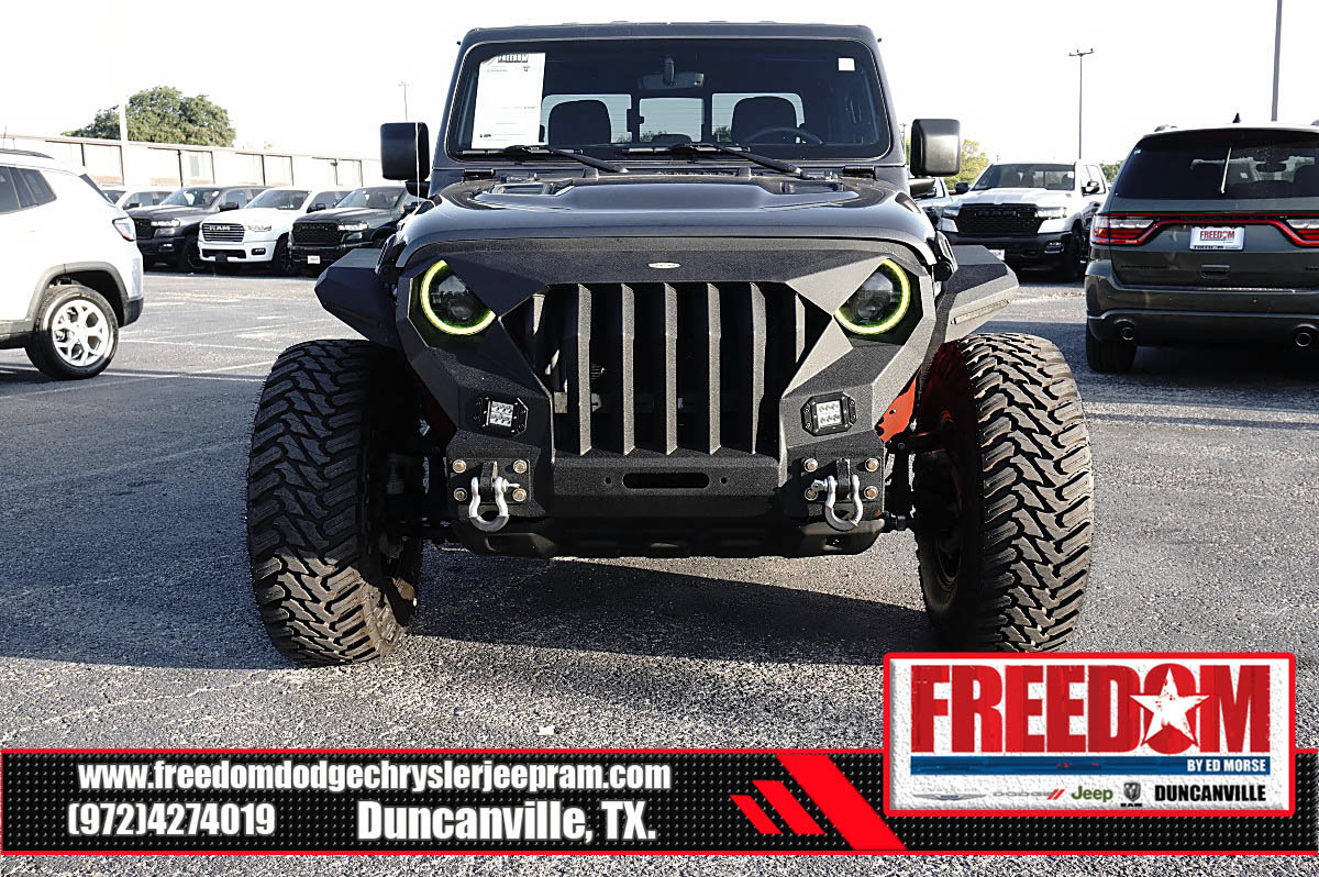 Used 2023 Jeep Gladiator Rubicon AWD/4WD image 8