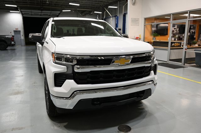 New 2026 Chevrolet Silverado 1500 LT image 3