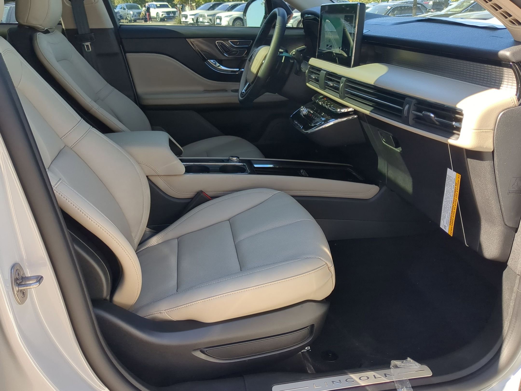 New 2026 Lincoln Corsair Premiere image 24