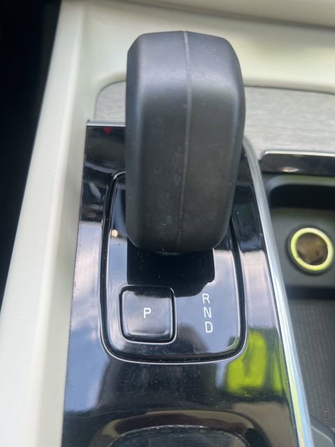 Used 2023 Volvo XC60 B5 Plus w/ Protection Package Premier image 16