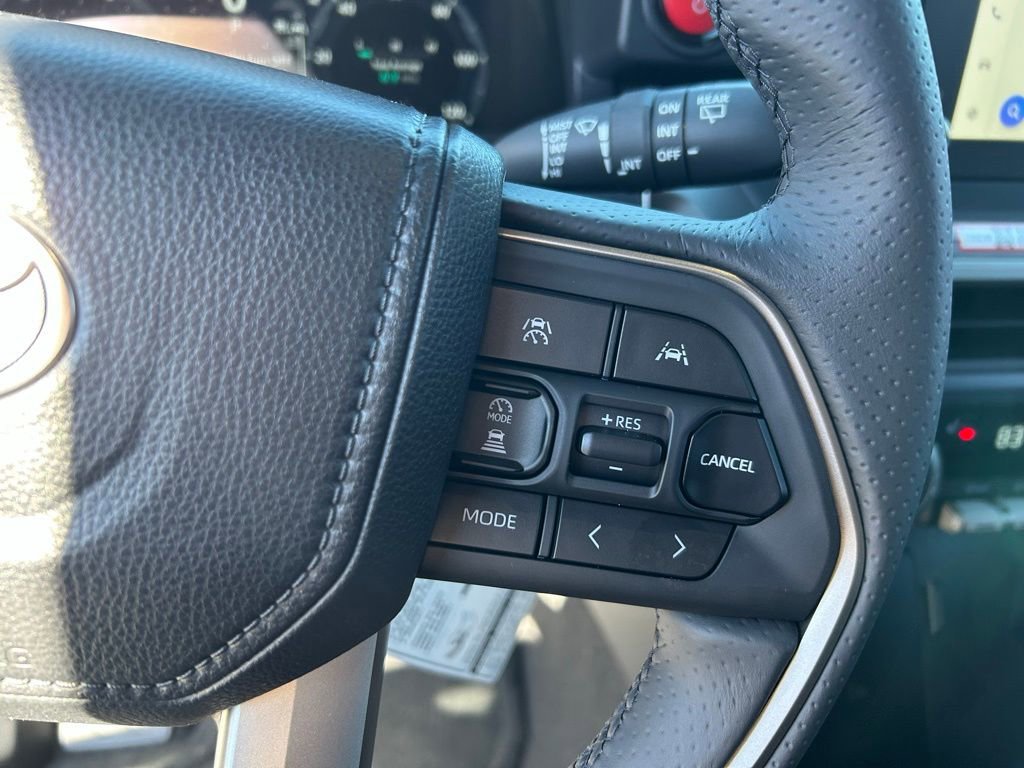 Used 2025 Toyota 4Runner 4WD image 24